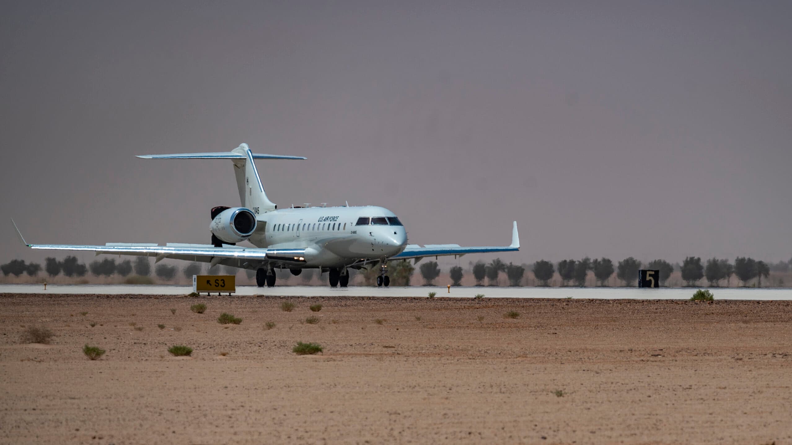 Air Force seeks to scrap its E-11 BACN fleet - Breaking Defense