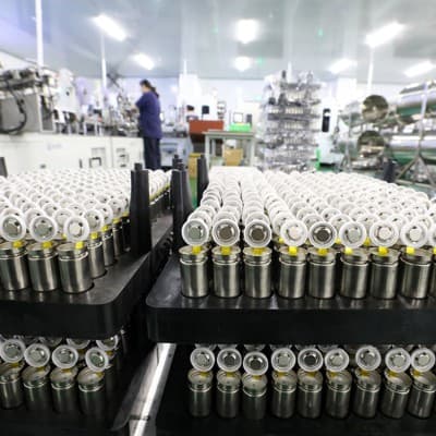 DOE seeks batteries with four times the juice