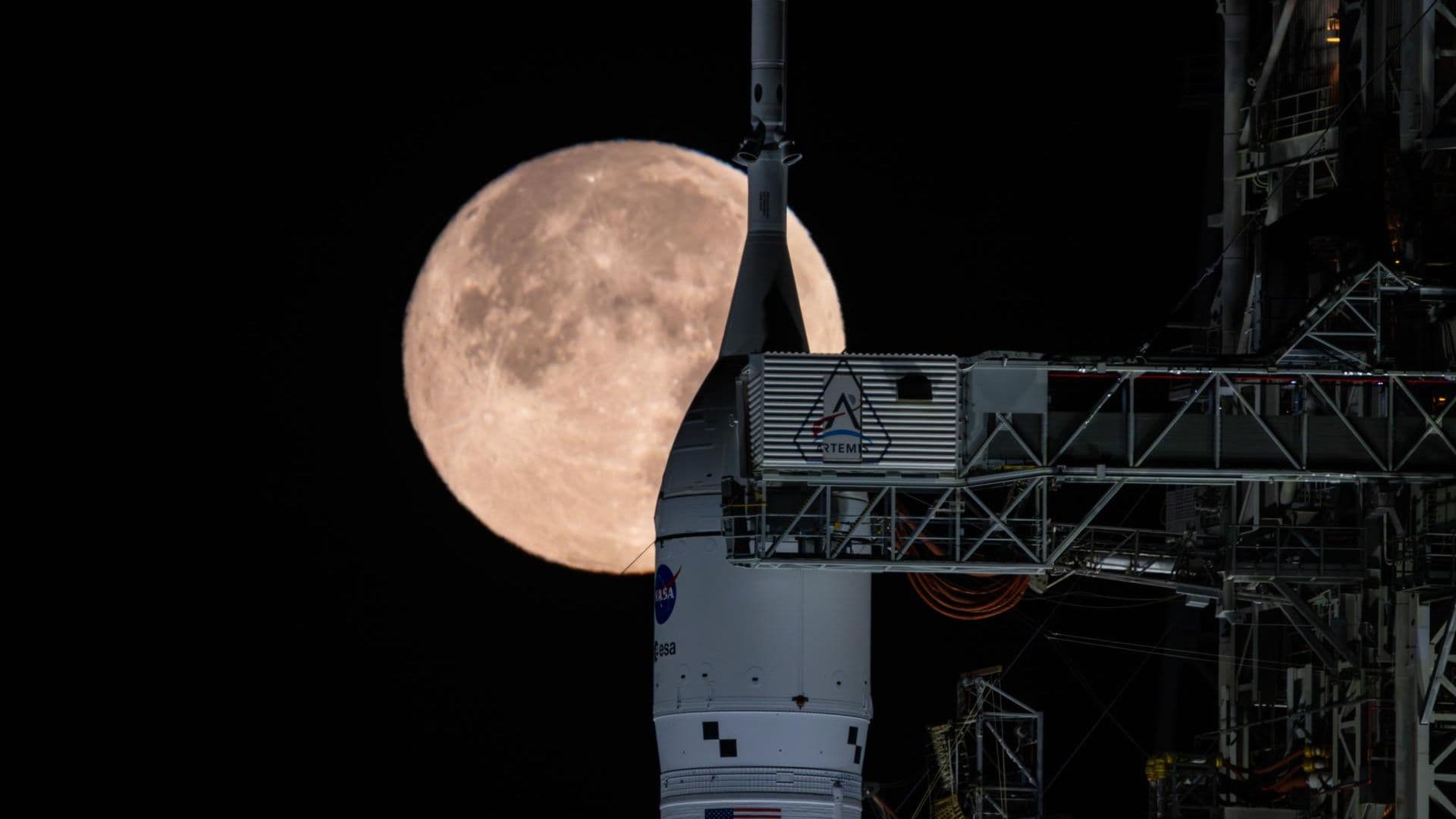 NASA will fuel up its Artemis 2 moon rocket for the 2nd time on Feb. 19. Will it leak again?