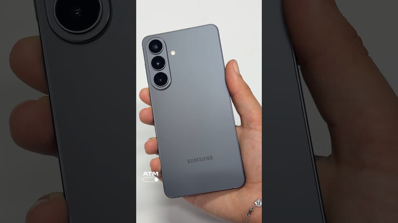 Unboxing the $1,100 Samsung Galaxy S26+ in Black