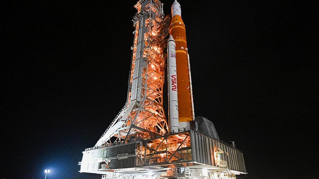 NASA Plans To Put Humans On Moon Permanently Beginning In 2028 | Weather.com (via weather.com)