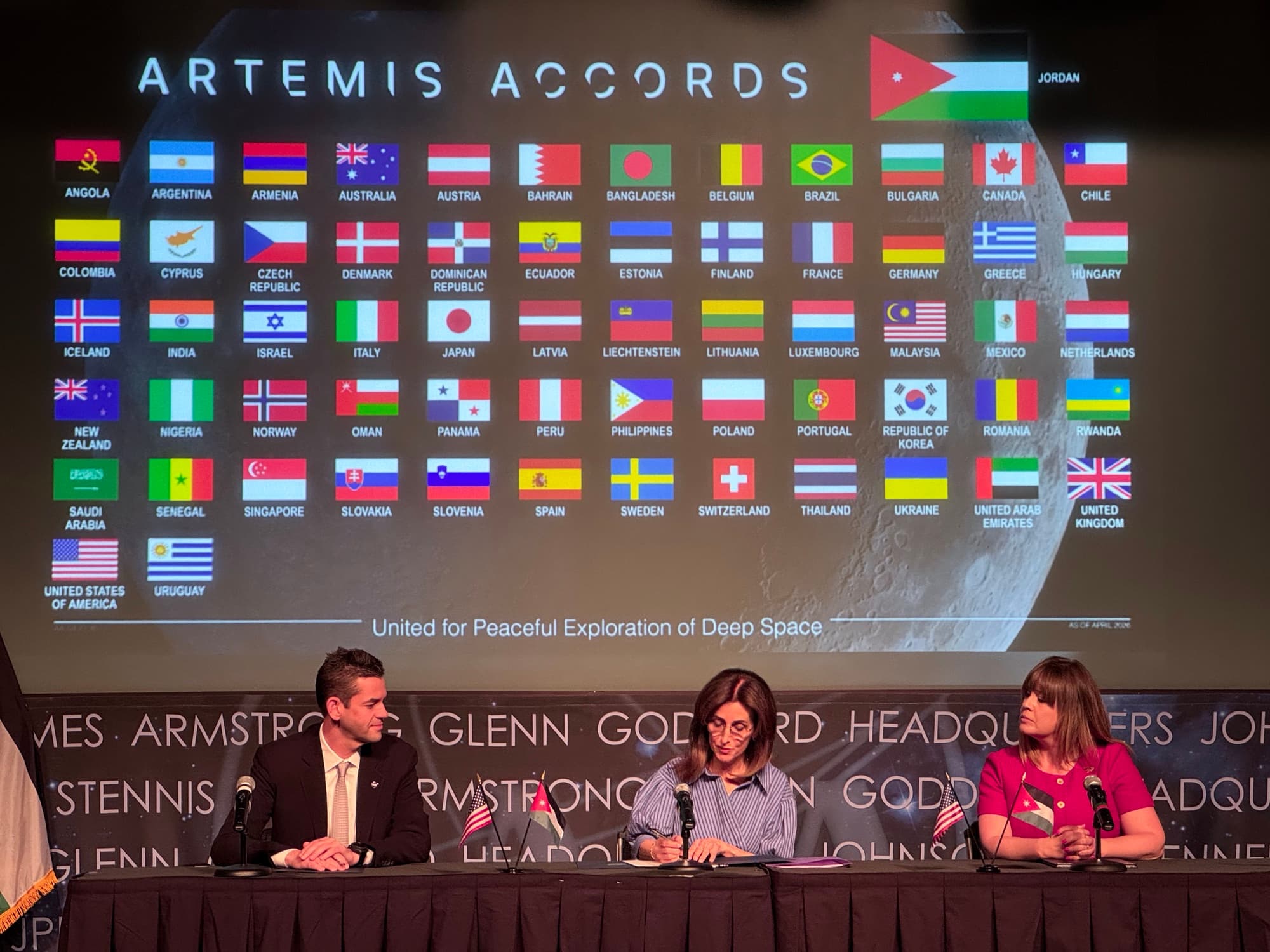 Jordan signs the Artemis Accords