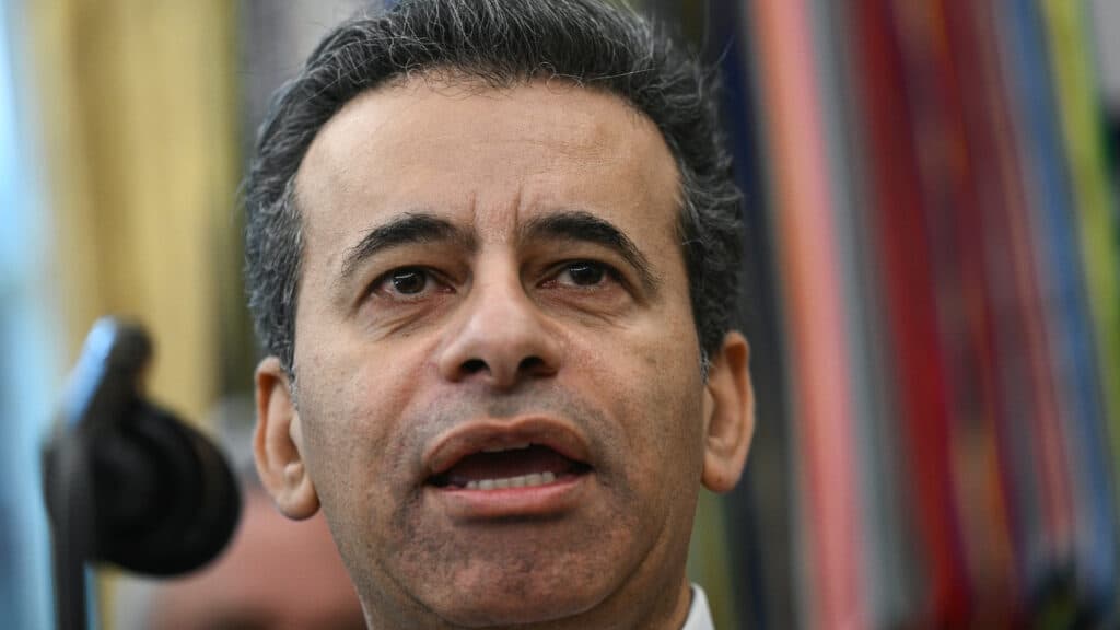 FDA launches effort to speed up clinical trials, using AI