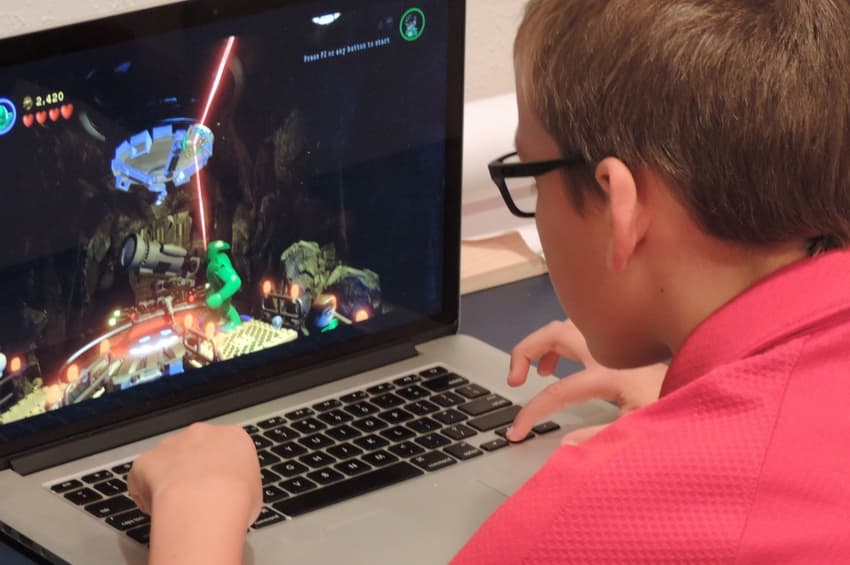 screen time (via newsroom.heart.org)