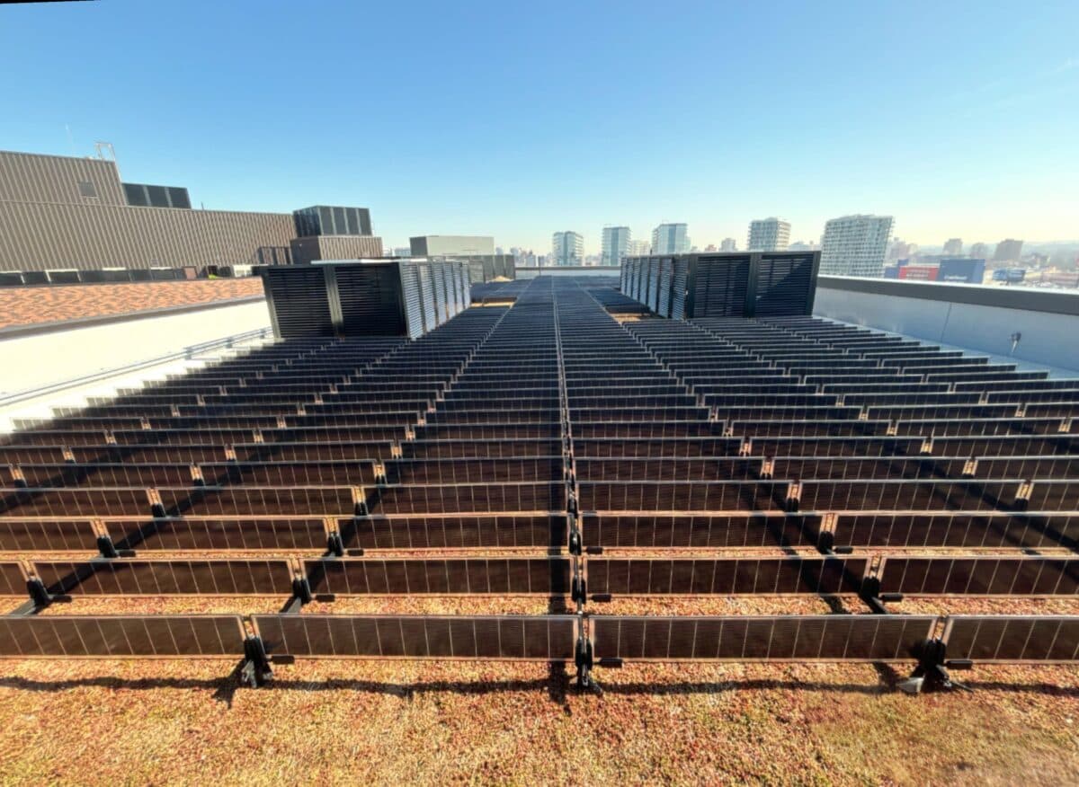 Vertical rooftop PV debuts in the U.S.