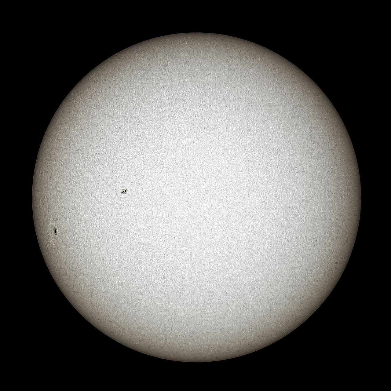 The Sun captured in white light (Credit : Matúš Motlo)